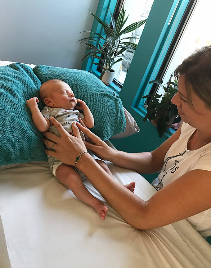 Chloé Sardin treating a baby with Osteopathy